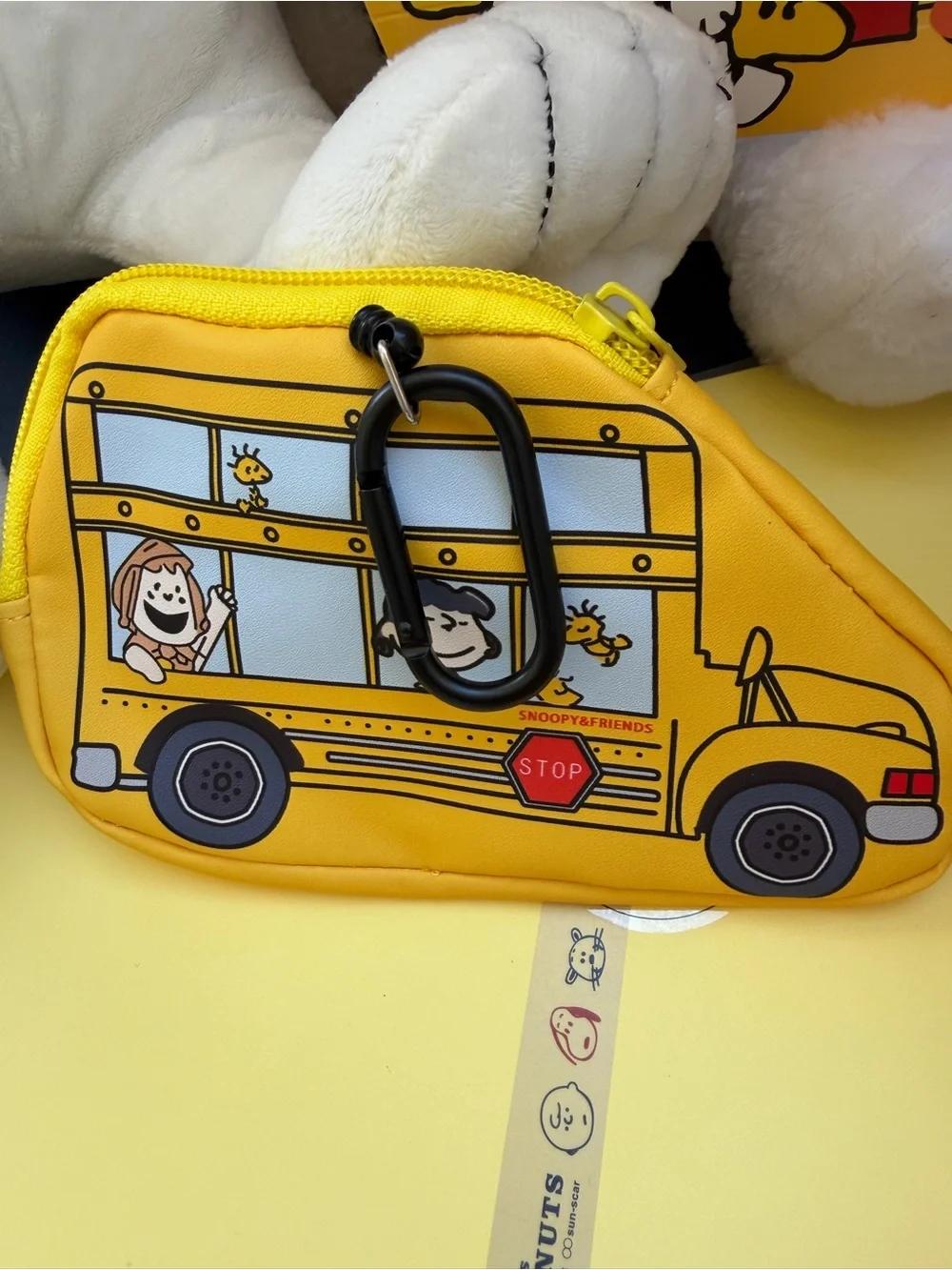 Peanuts Yellow School Bus Key & Card Holder - Picture 3 of 5